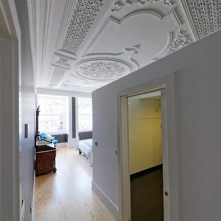 Апартаменты Studios Lounge Гимарайнш