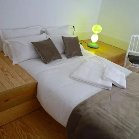 Апартаменты Studios Lounge Гимарайнш