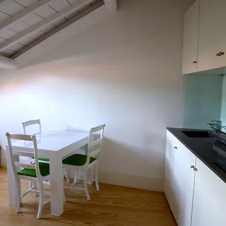 Studios Lounge Гимарайнш